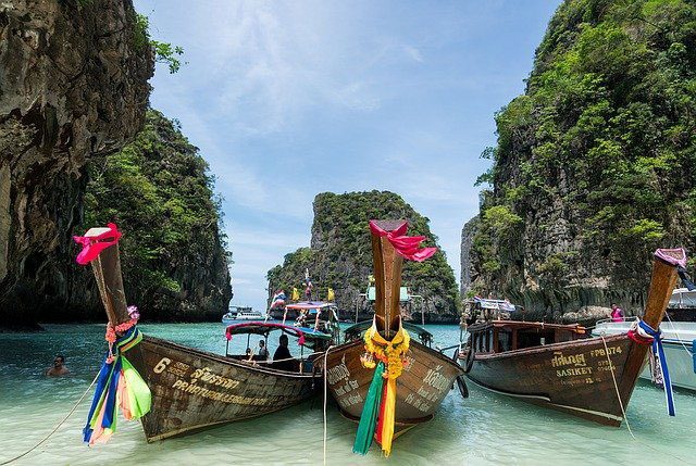 Thailand reopening to tourists